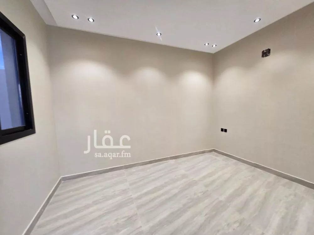 6 bedroom villa in Al Uraija Al Gharbiyah, Riyadh 10