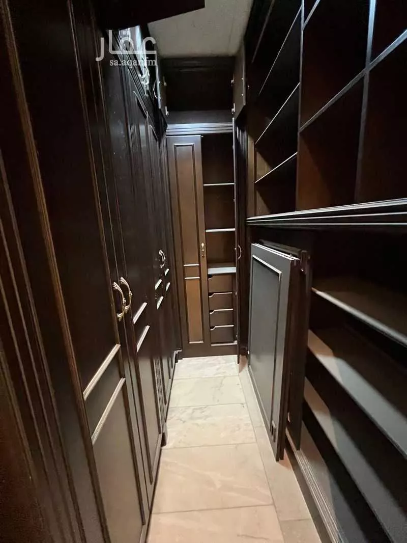 8 bedroom villa in Al Rawabi 20