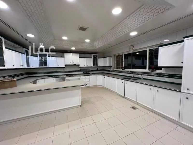 8 bedroom villa in Al Rawabi 5