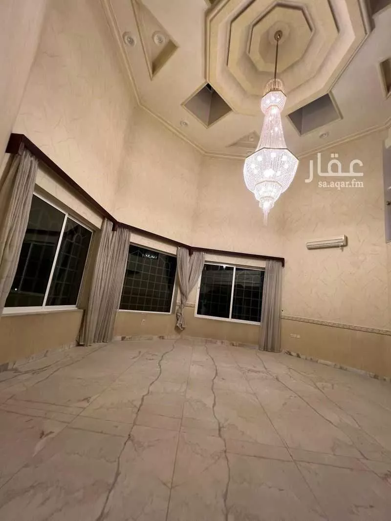 8 bedroom villa in Al Rawabi 6