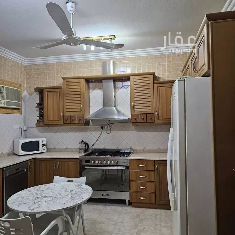 8 bedroom apartment in Al Shifa 8