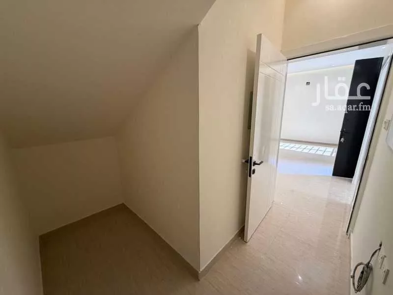8 bedroom villa in Al Zahrah, Riyadh 6