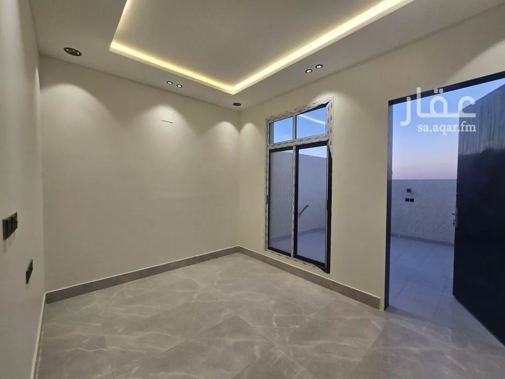 5 bedroom villa in Dhahrat Laban 12