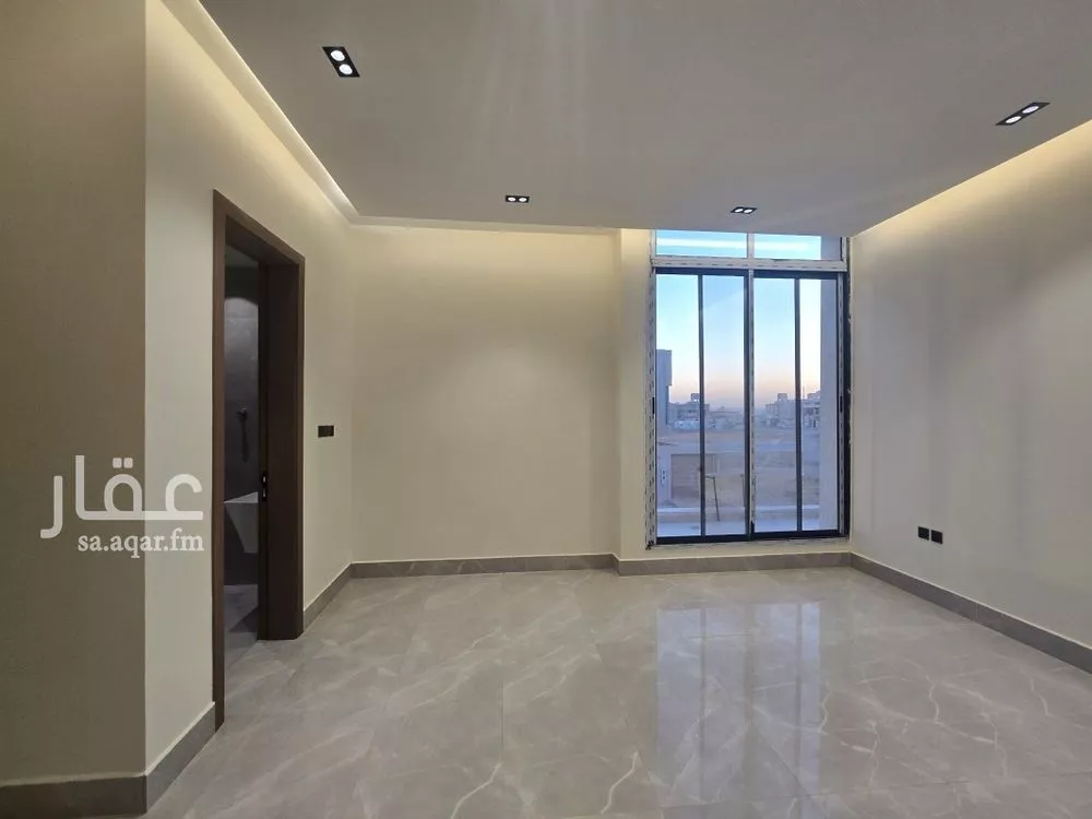 5 bedroom villa in Dhahrat Laban 17