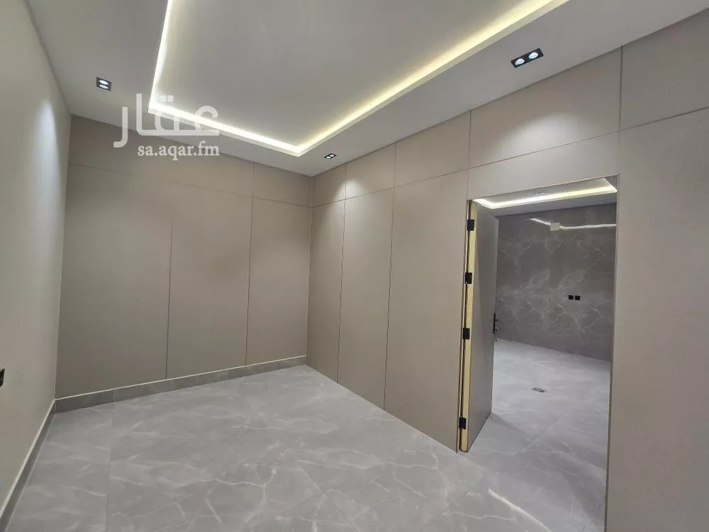 5 bedroom villa in Dhahrat Laban 19
