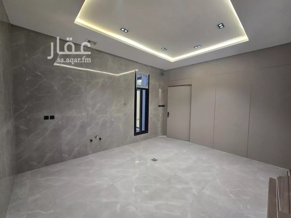 5 bedroom villa in Dhahrat Laban 6