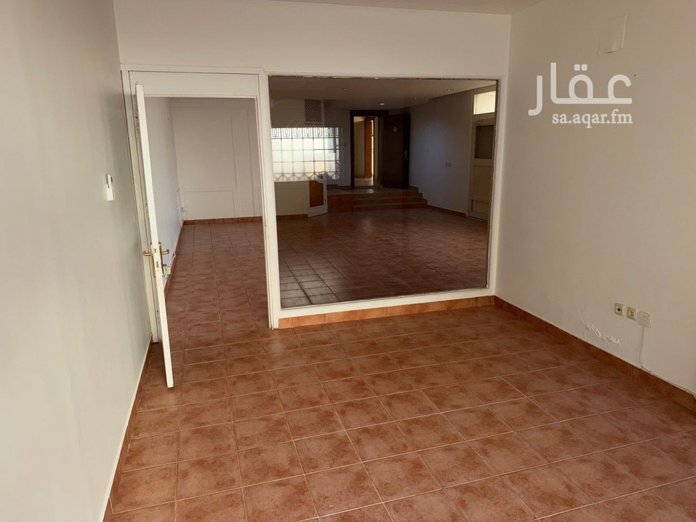 فيلا 4 غرف في الربوة، الرياض 3