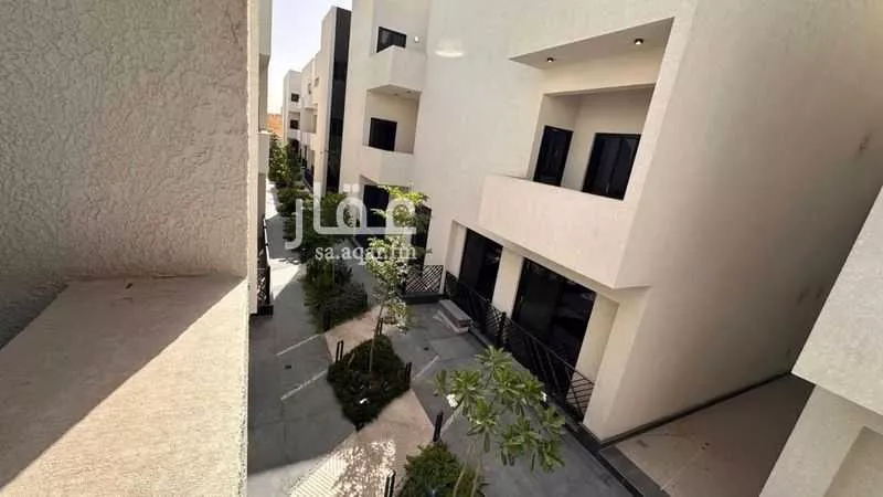 3 bedroom apartment in Al Malqa 15