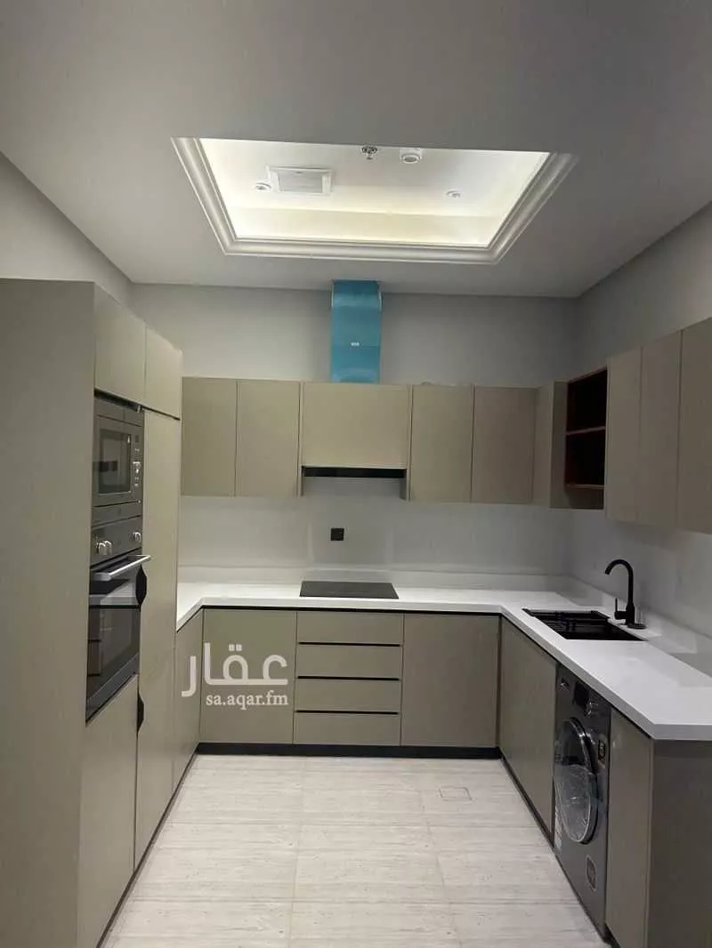 3 bedroom apartment in Al Malqa 8
