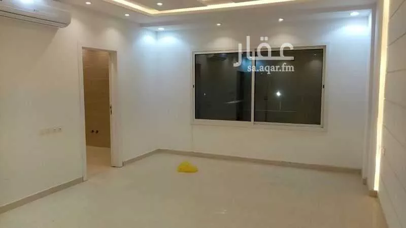 فيلا 10 غرف في عكاظ، الرياض 15