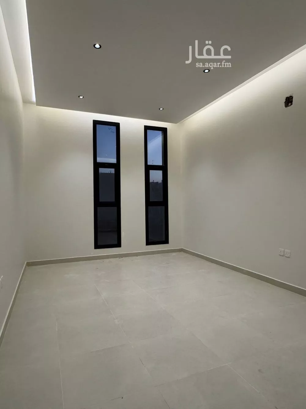فيلا 7 غرف في عكاظ 15