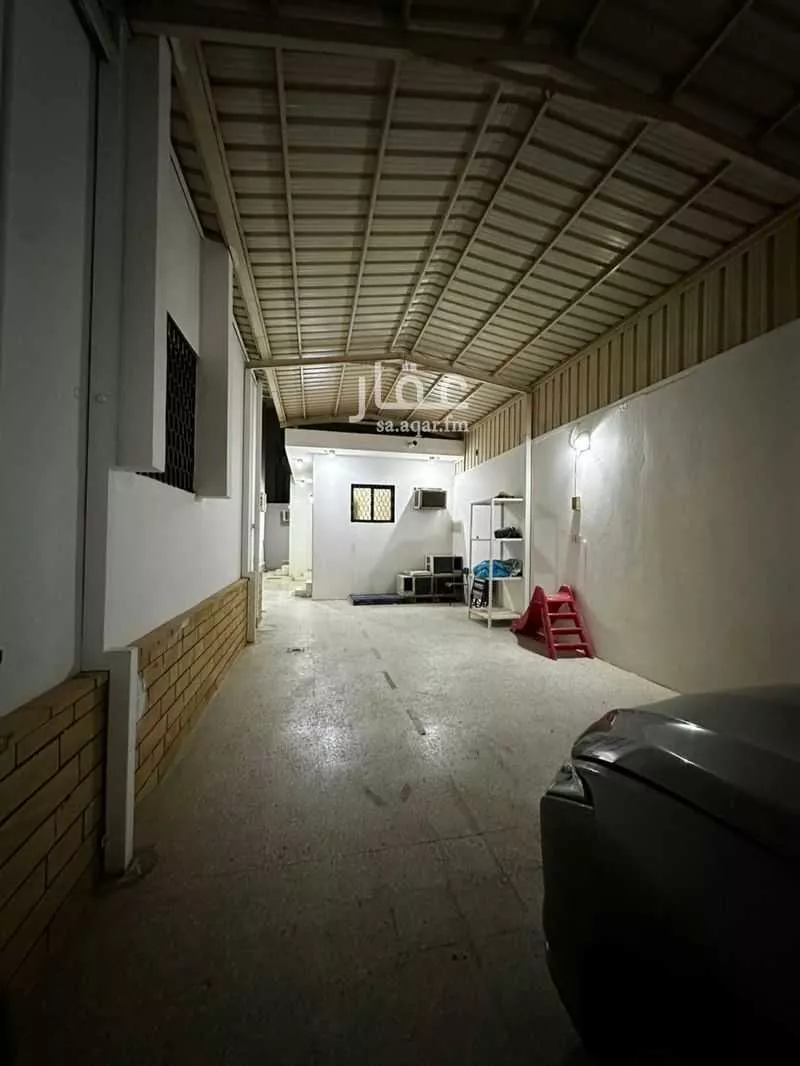 10 bedroom villa in Al Zahrah 4
