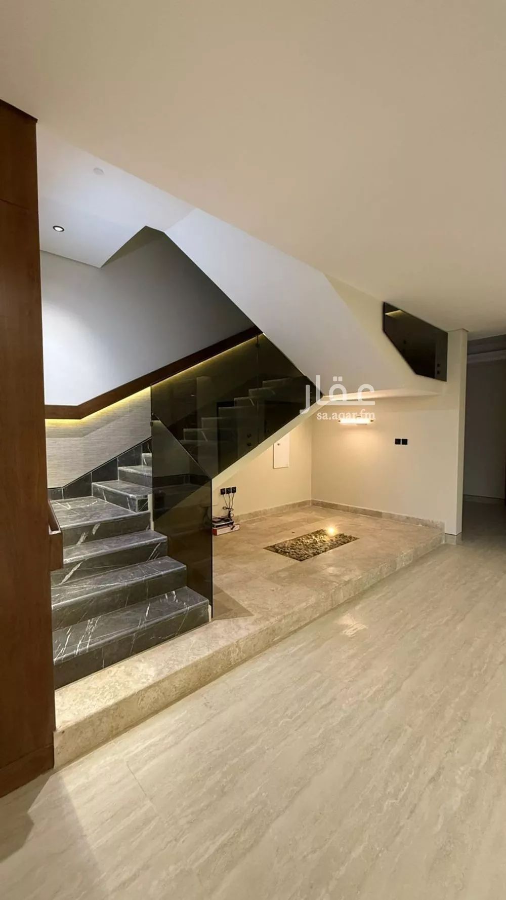 5 bedroom villa in Al Mahdiyyah 2