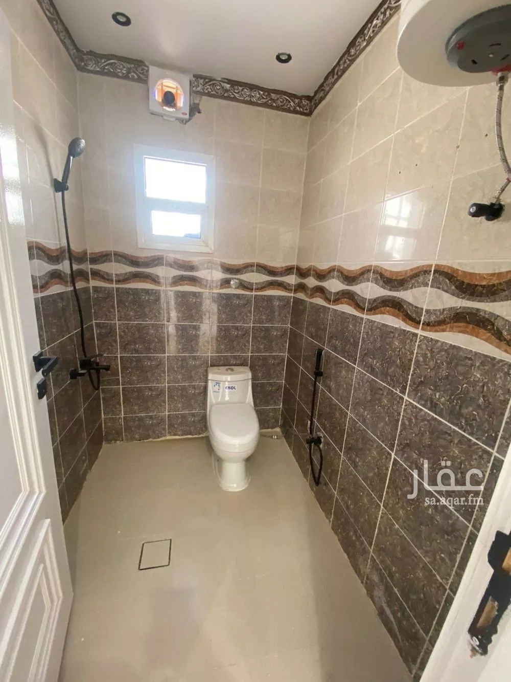 فيلا 15 غرف في الرمال 26