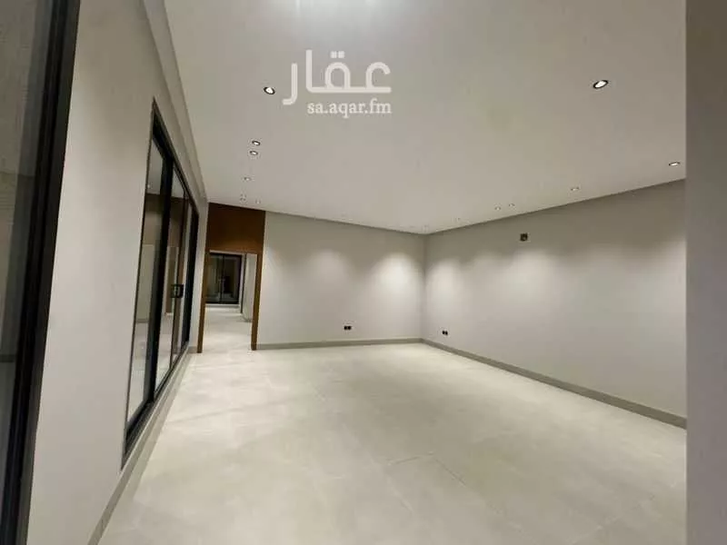 فيلا 7 غرف في النرجس 18