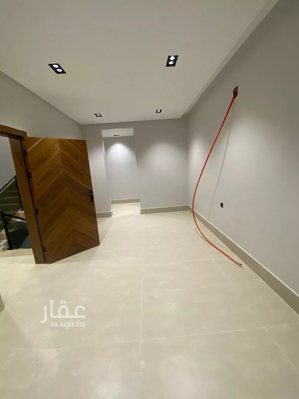 فيلا 5 غرف في عكاظ 12