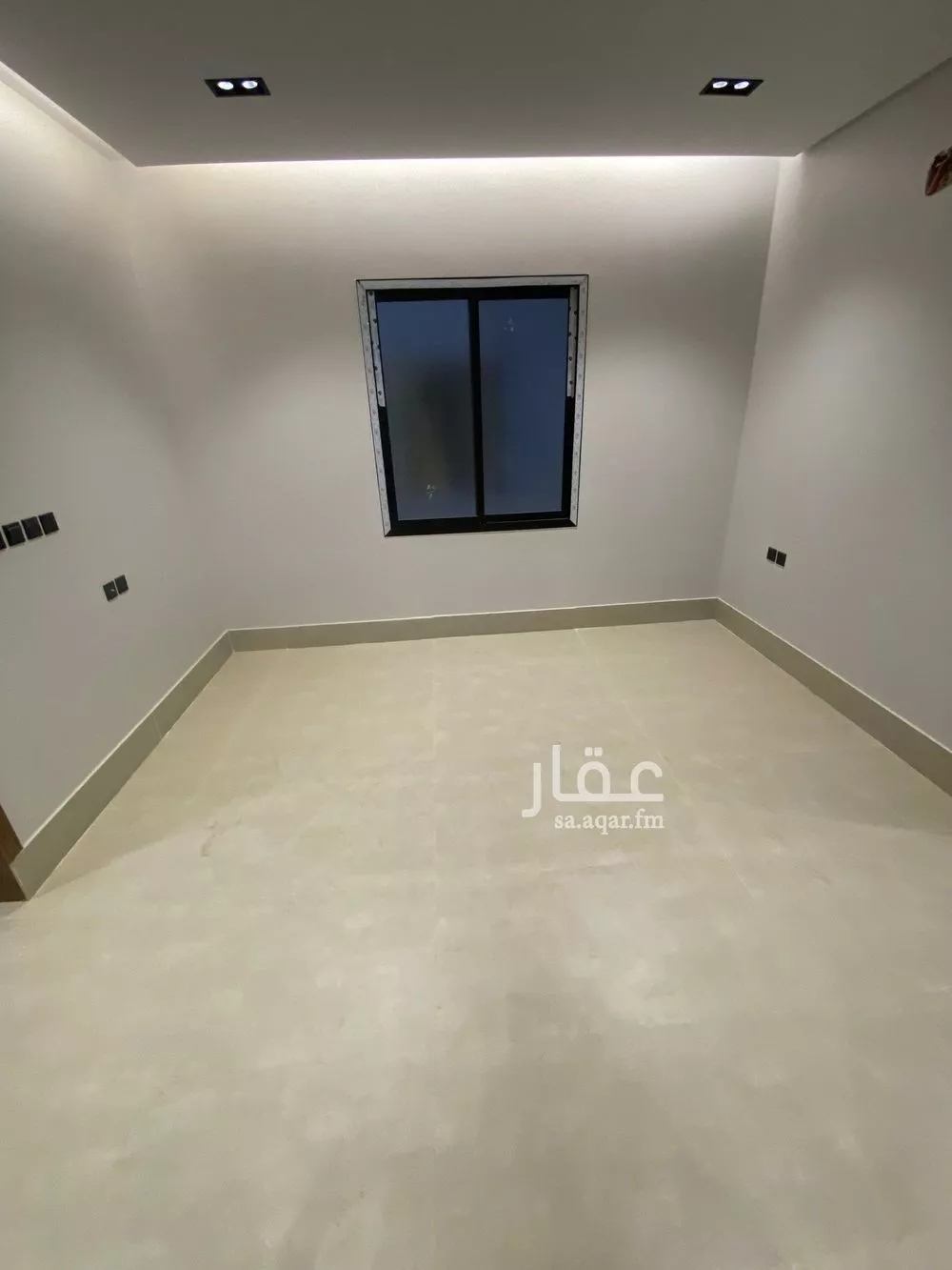 فيلا 5 غرف في عكاظ 16