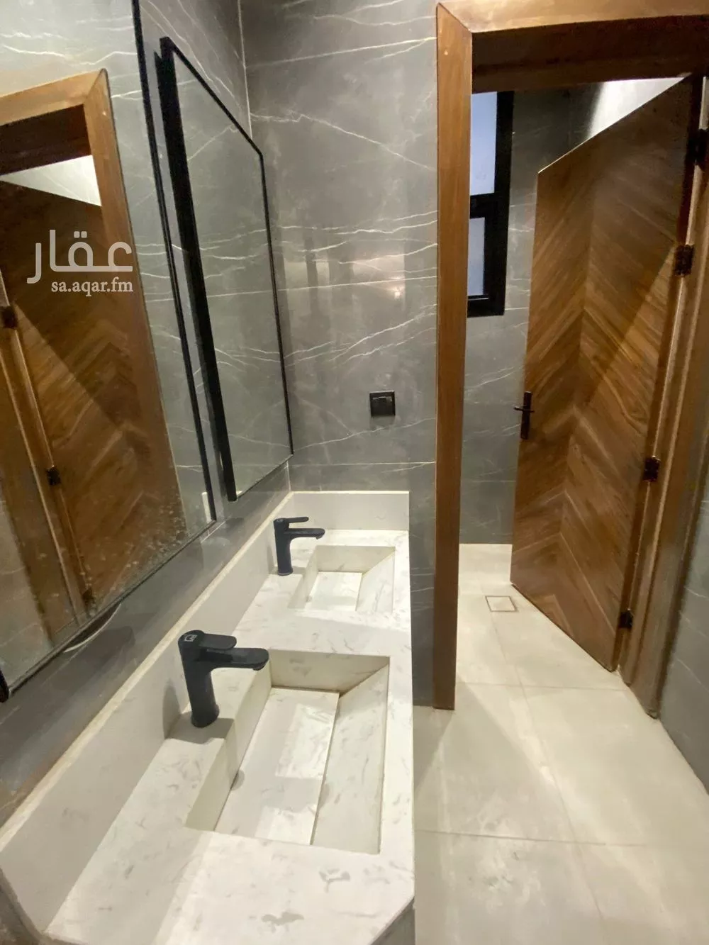 فيلا 5 غرف في عكاظ 6