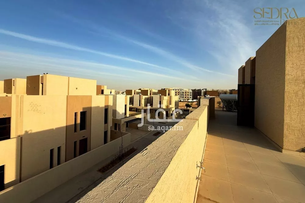 4 bedroom villa in Sidrah 3