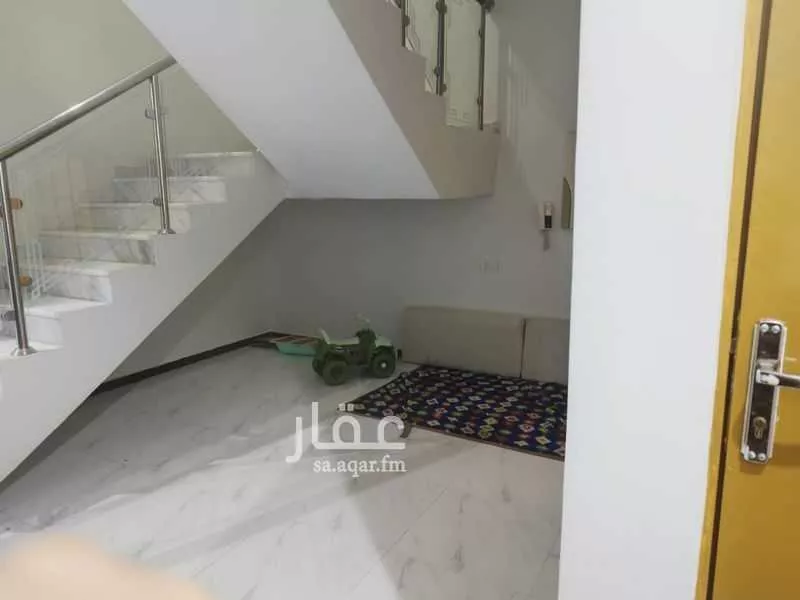 5 bedroom apartment in Dhahrat Laban 7
