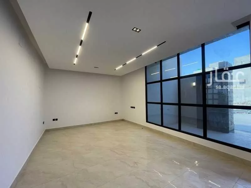 5 bedroom villa in Al Narjis 8