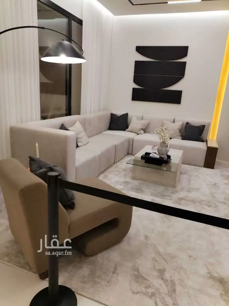 4 bedroom villa in Al Narjis 9