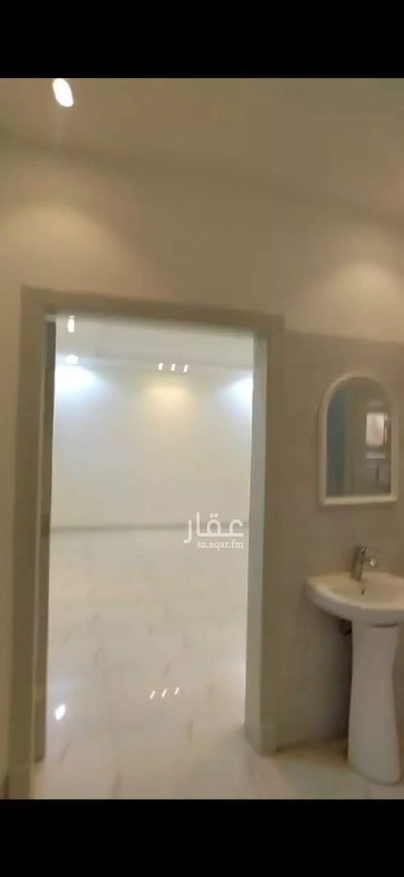 فيلا 5 غرف في عكاظ 6