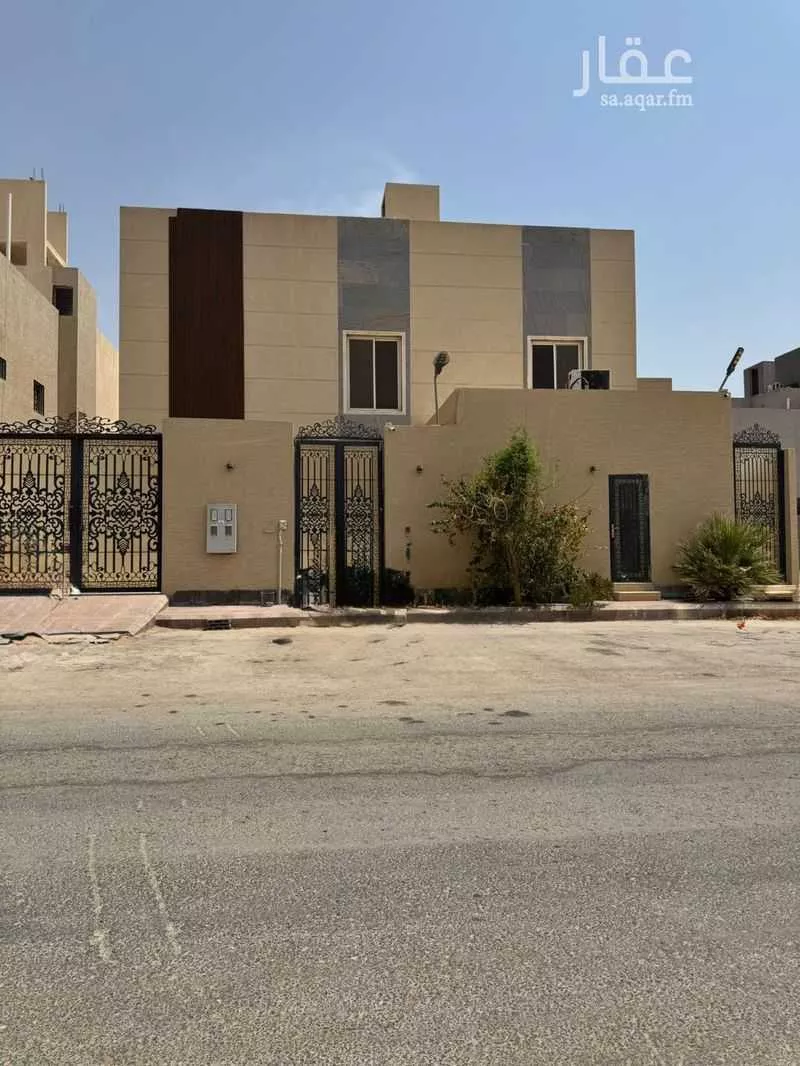 5 bedroom villa in Al Aridh 2