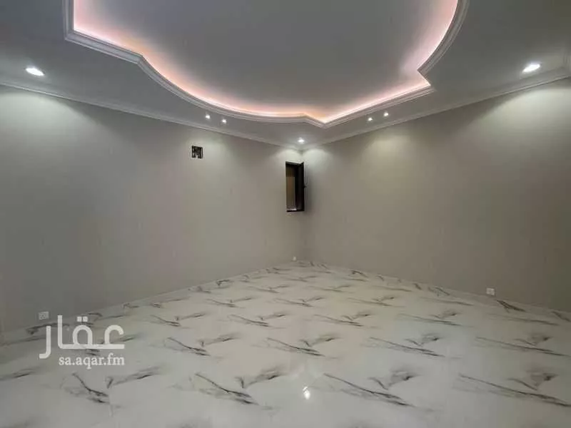 6 bedroom villa in Al Rabwa 2