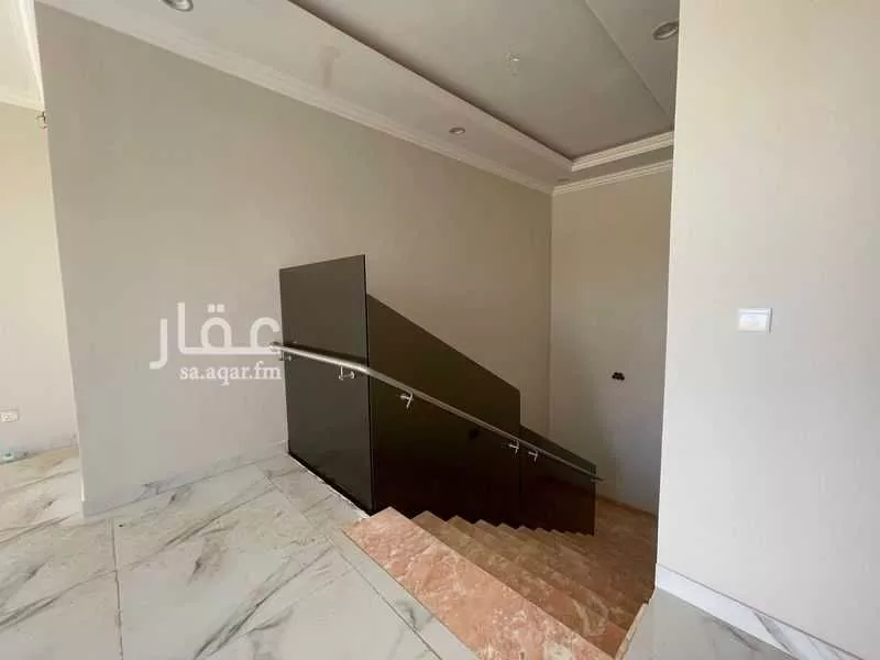 6 bedroom villa in Al Rabwa 14