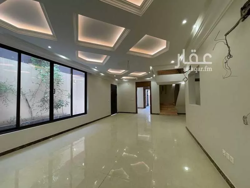 6 bedroom villa in Al Rabwa 15