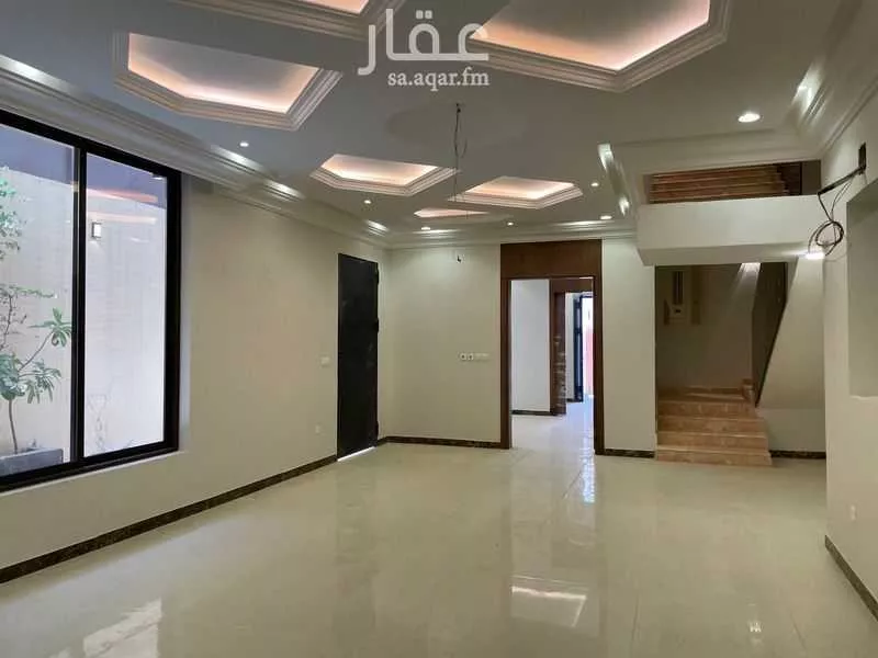 6 bedroom villa in Al Rabwa 16