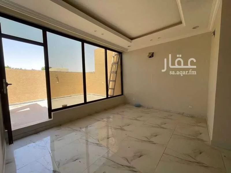 6 bedroom villa in Al Rabwa 17