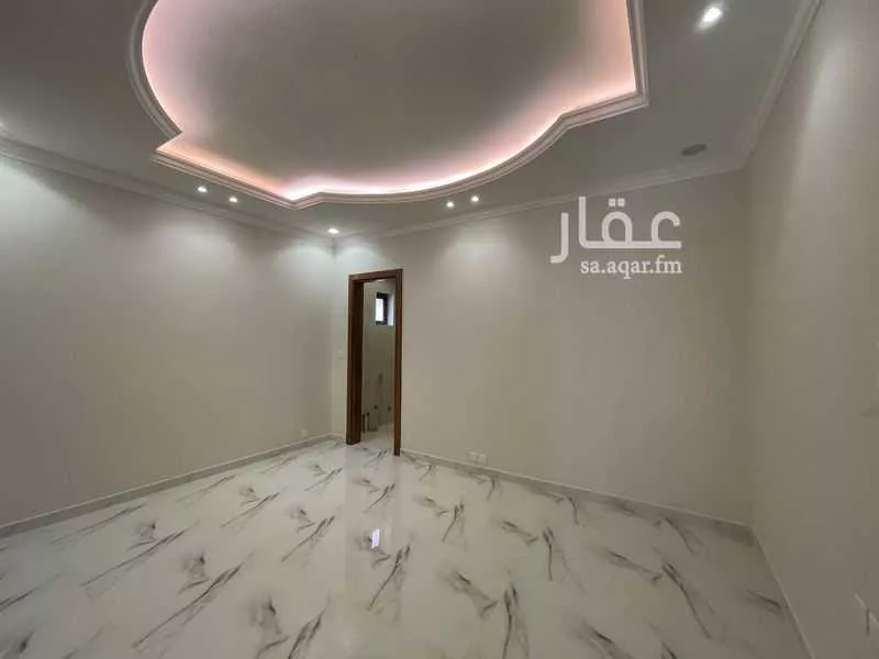 6 bedroom villa in Al Rabwa 5