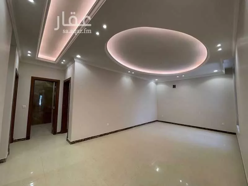 6 bedroom villa in Al Rabwa 6