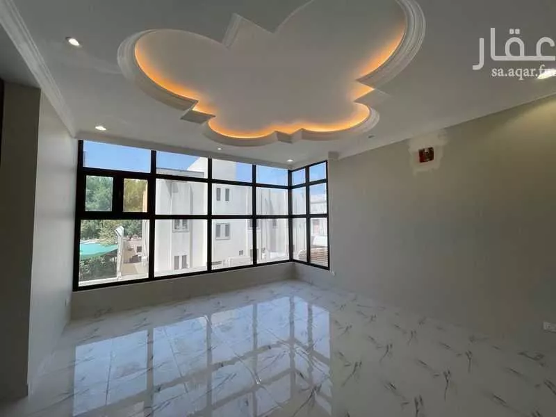 6 bedroom villa in Al Rabwa 10