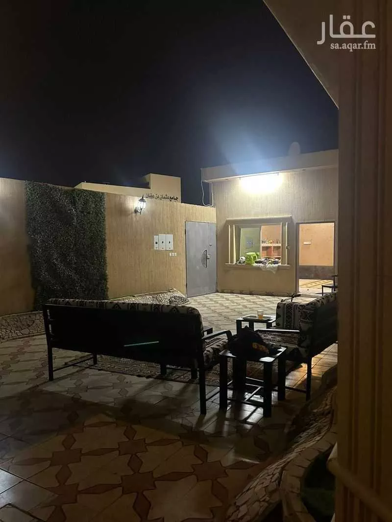 5 bedroom villa in Al Janadriyah 7