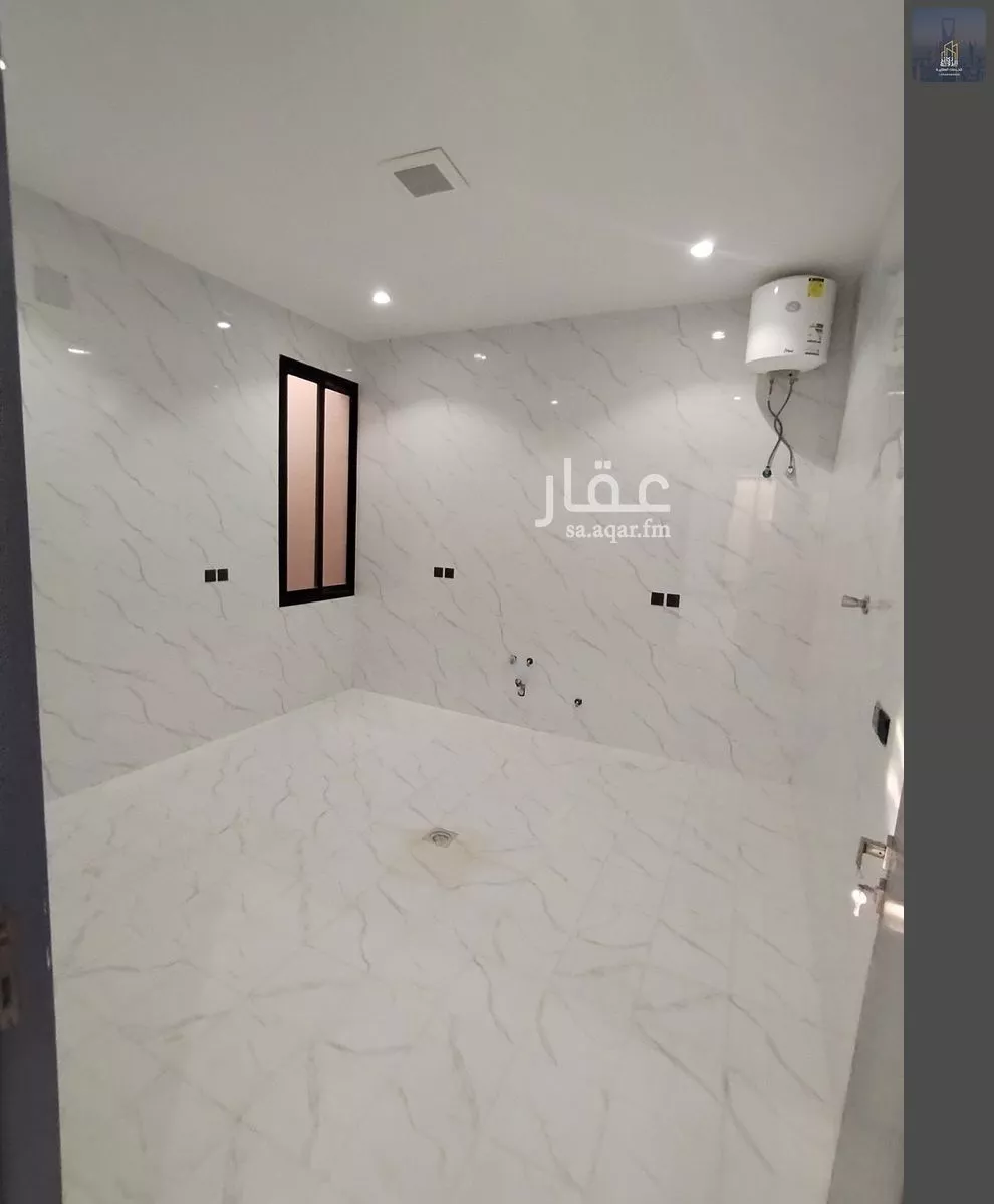 6 bedroom duplex in Al Janadriyah 11