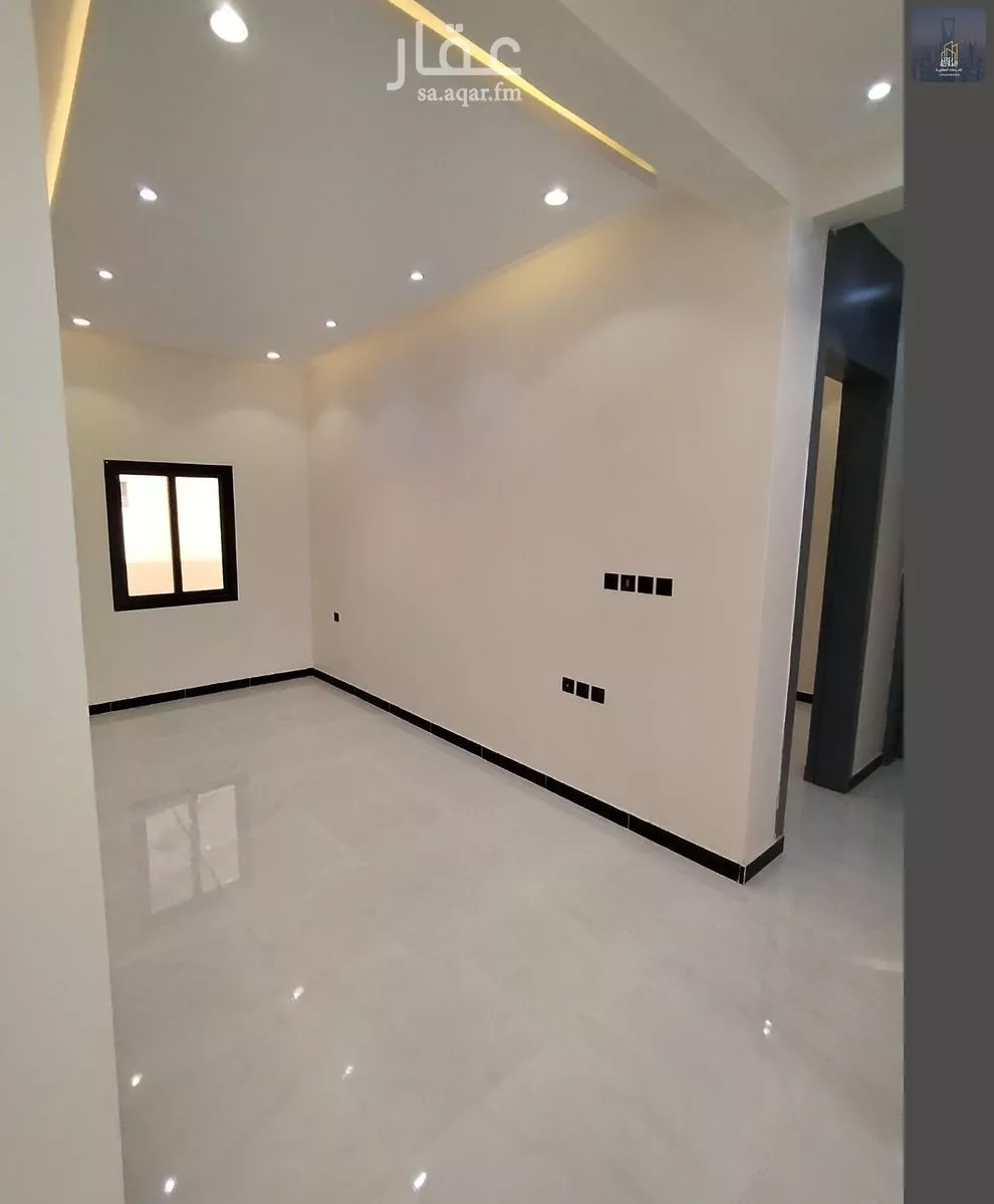 6 bedroom duplex in Al Janadriyah 4