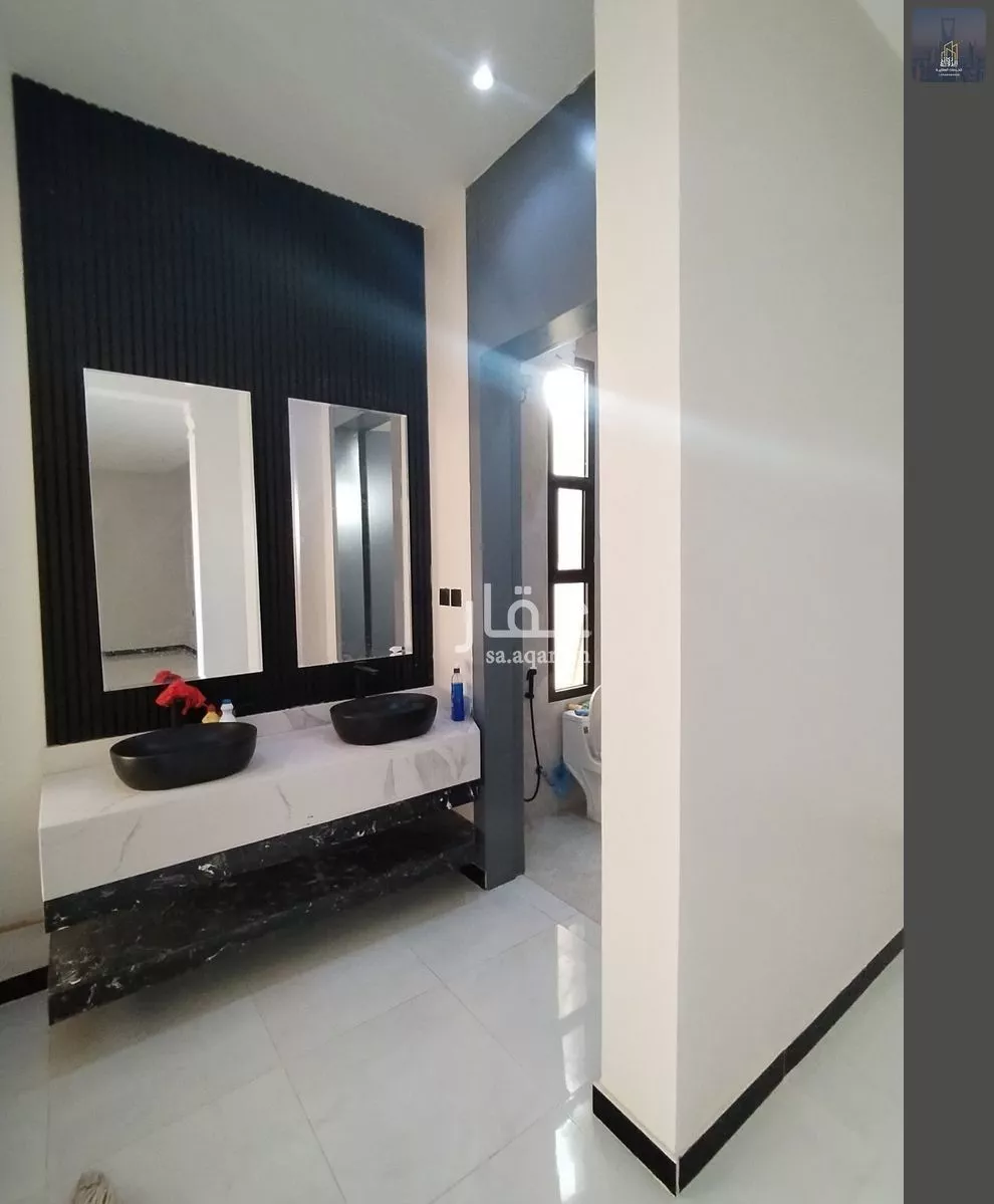 6 bedroom duplex in Al Janadriyah 5