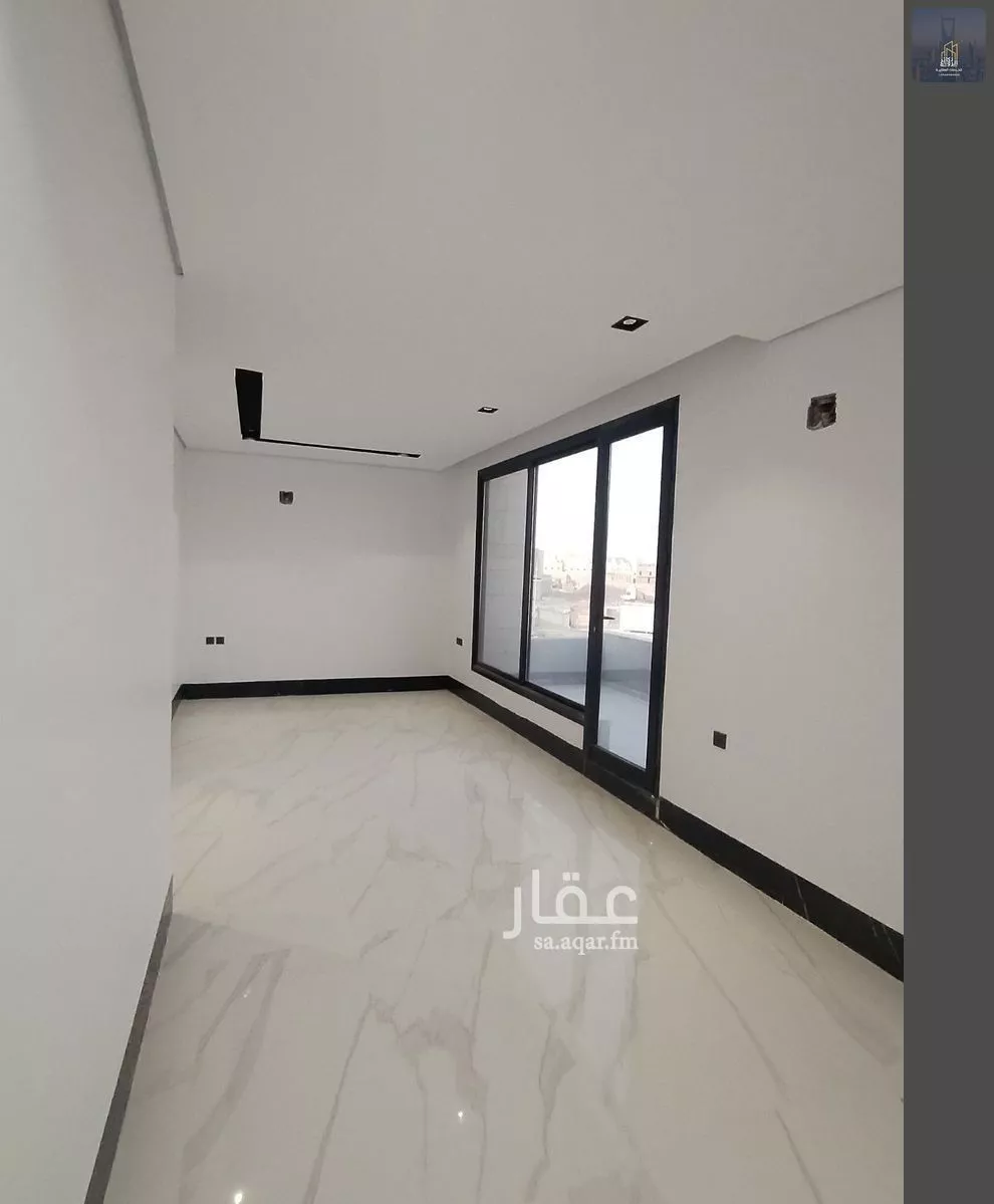 6 bedroom duplex in Al Janadriyah 6