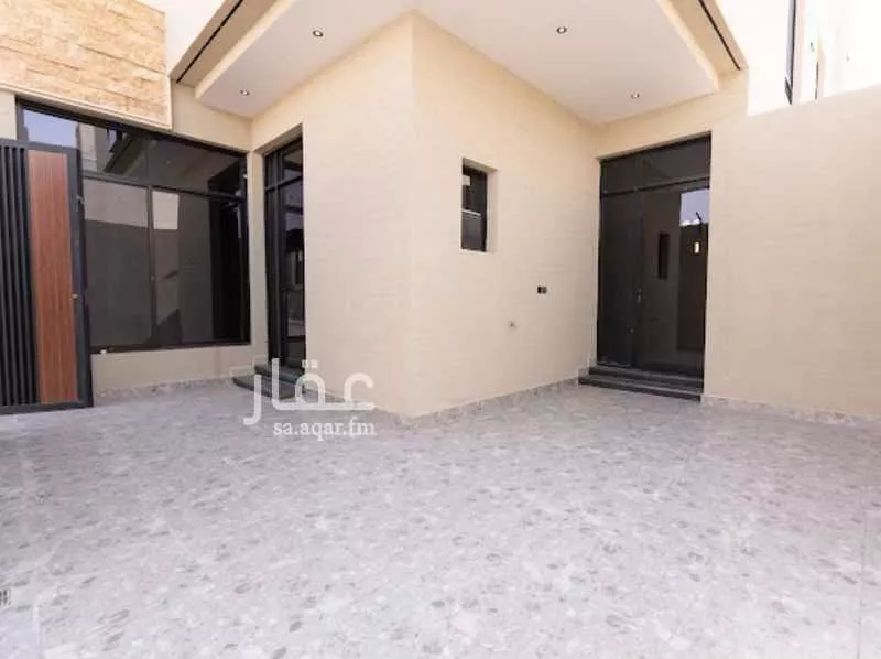 5 bedroom villa in Al Rimal 9