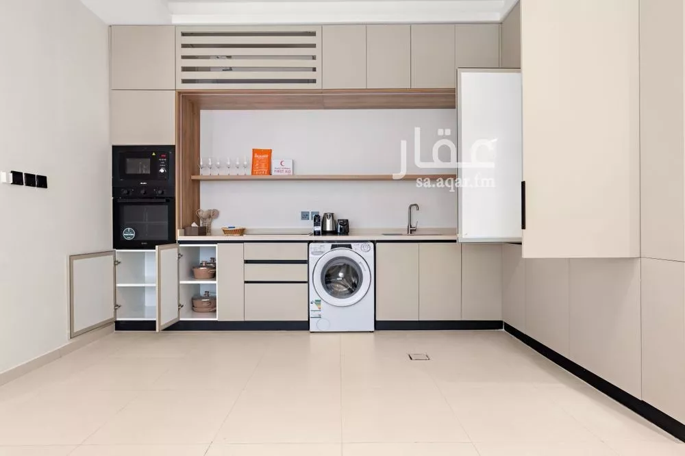 3 bedroom apartment in Al Malqa 3