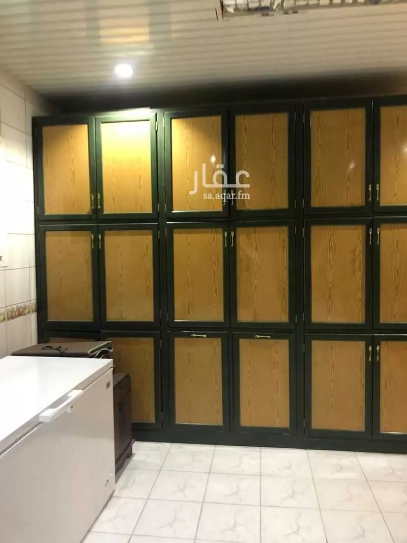 فيلا 6 غرف في الشهداء 18