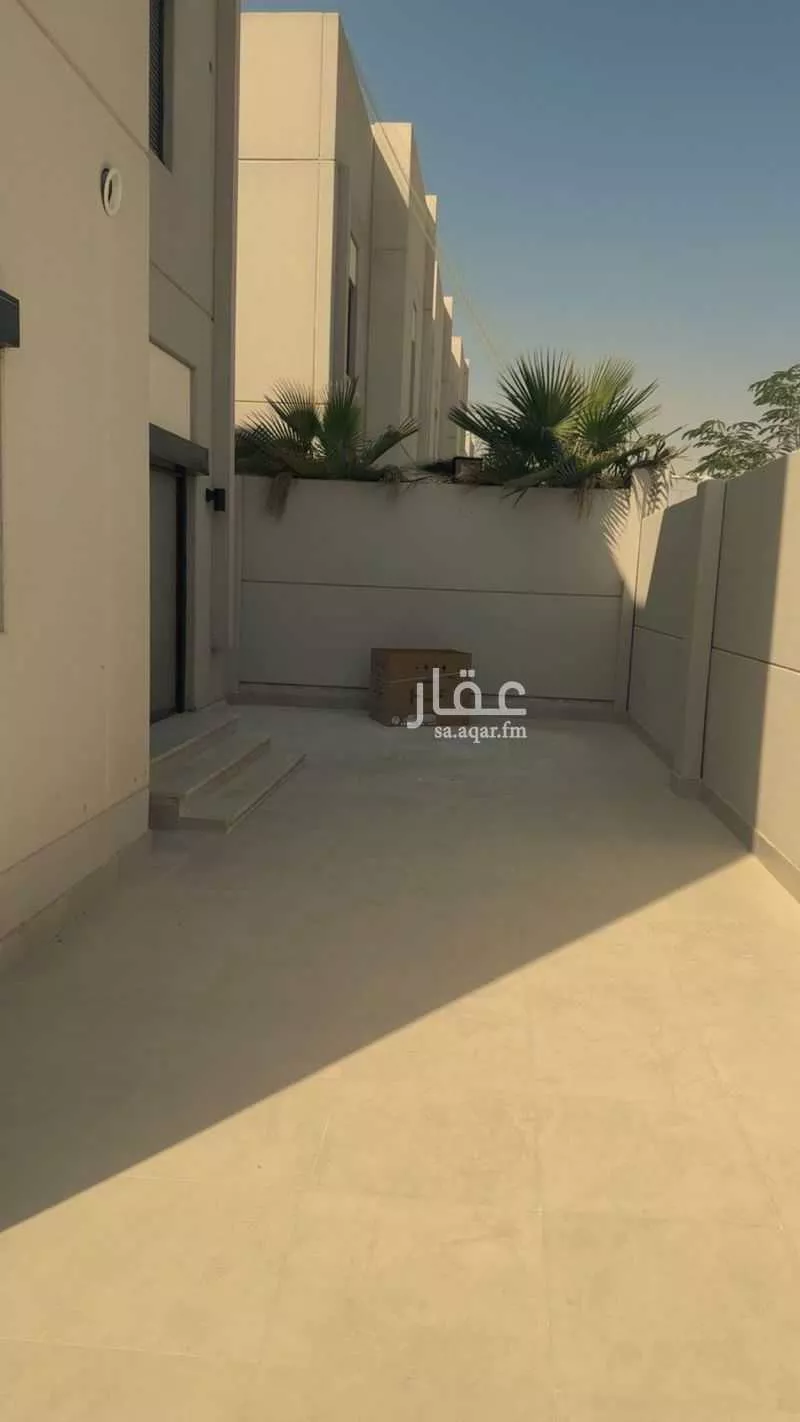4 bedroom villa in Riyadh 6