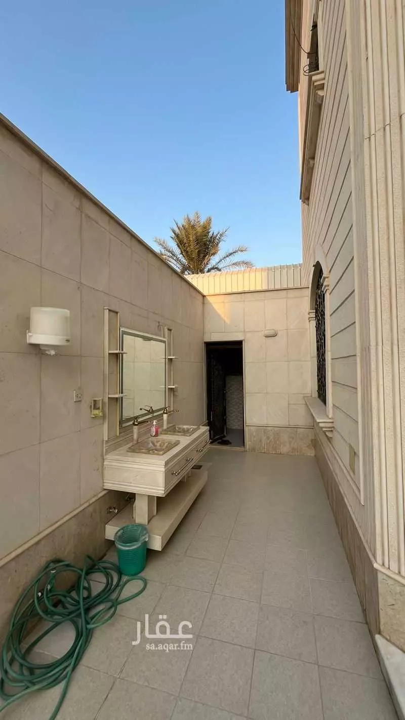 5 bedroom apartment in Al Nahda 17