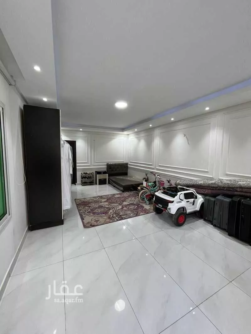 5 bedroom apartment in Al Nahda 18