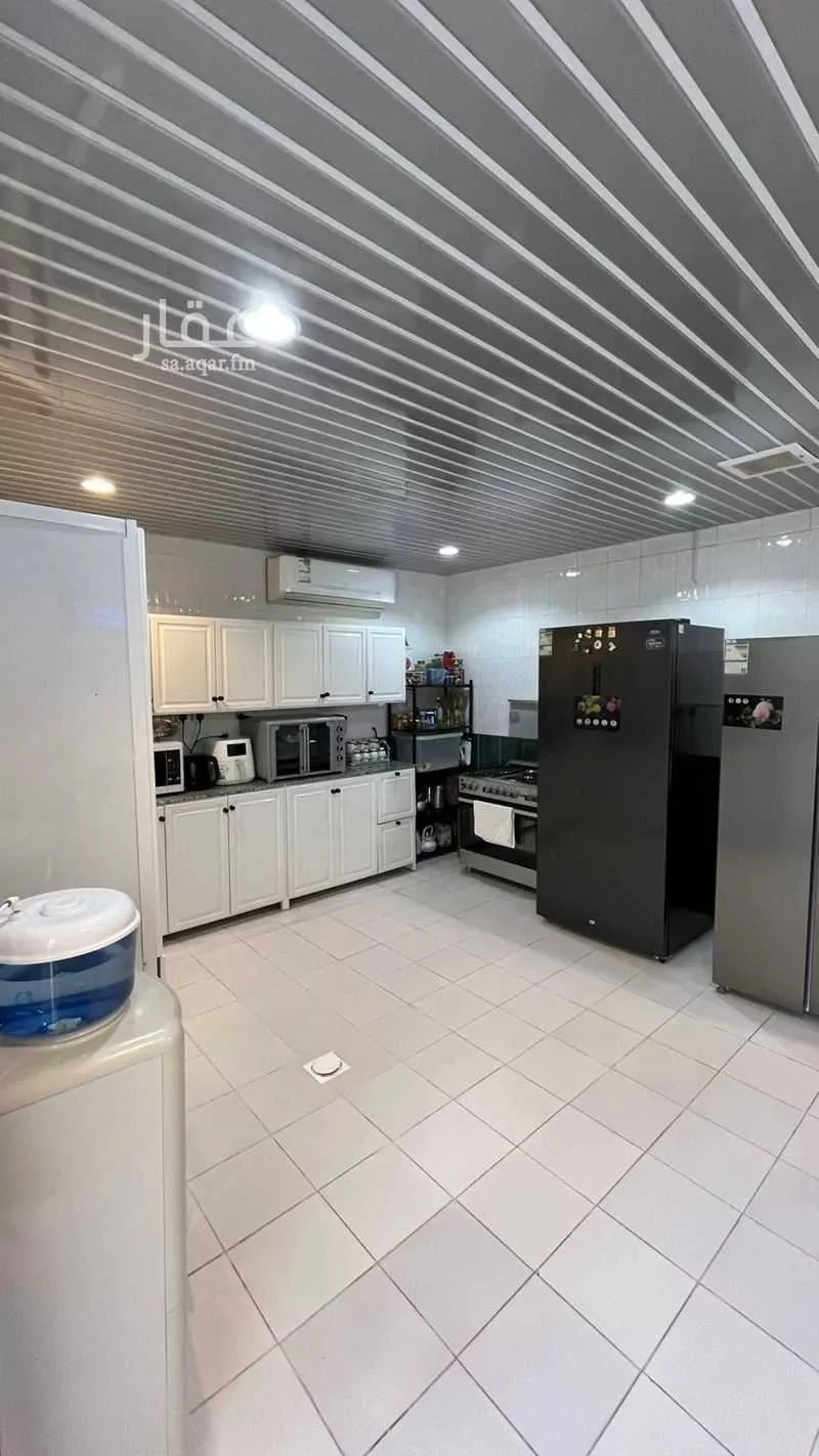 5 bedroom apartment in Al Nahda 20