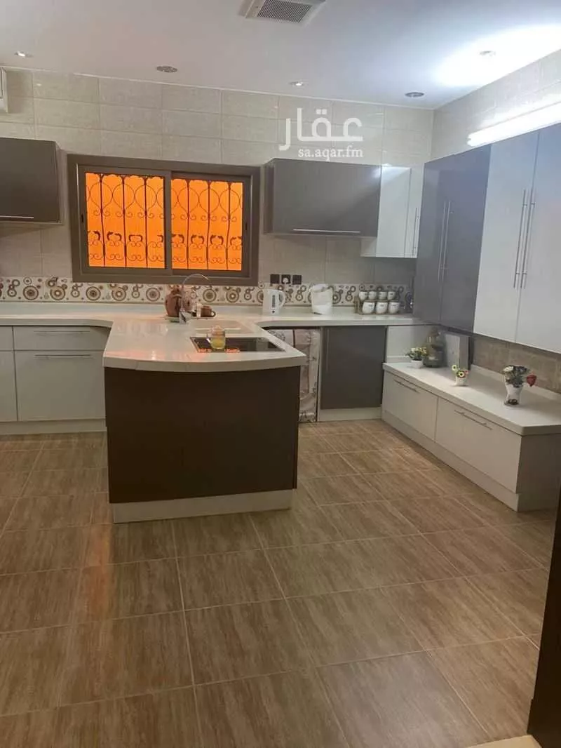 5 bedroom villa in Qurtubah 6