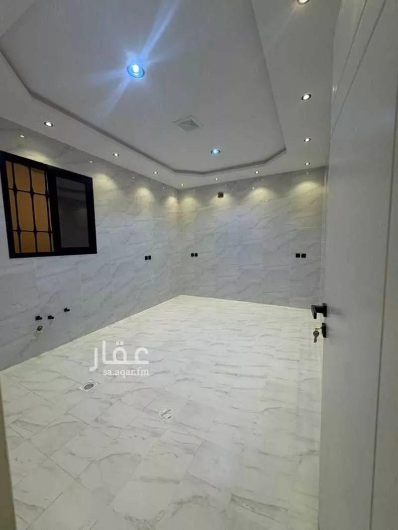 15 bedroom villa in Al Uraija Al Gharbiyah, Riyadh 14